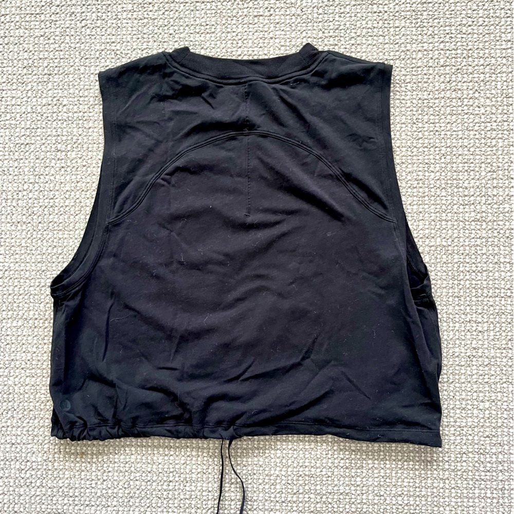 Lululemon Cinch me up Black Crop Tank